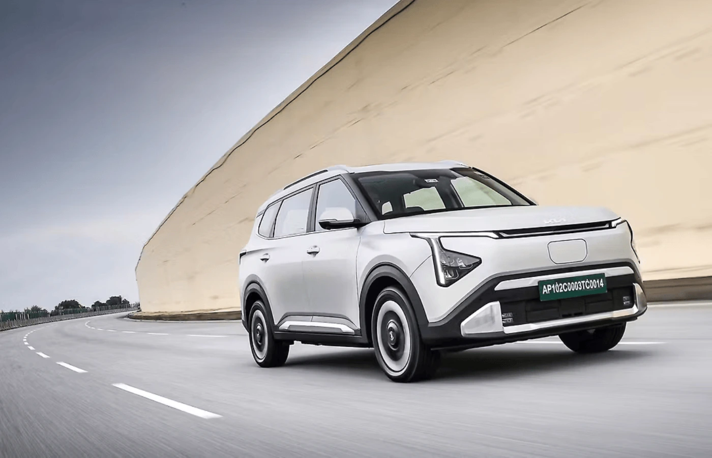 Kia Carens Clavis EV real-world Range Test revealed